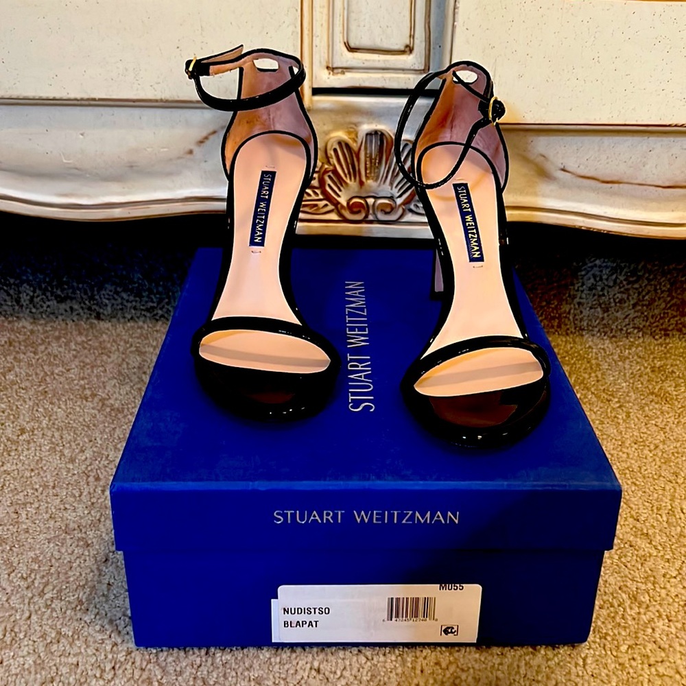 NWT. Stuart Weitzman Nudistsong heels